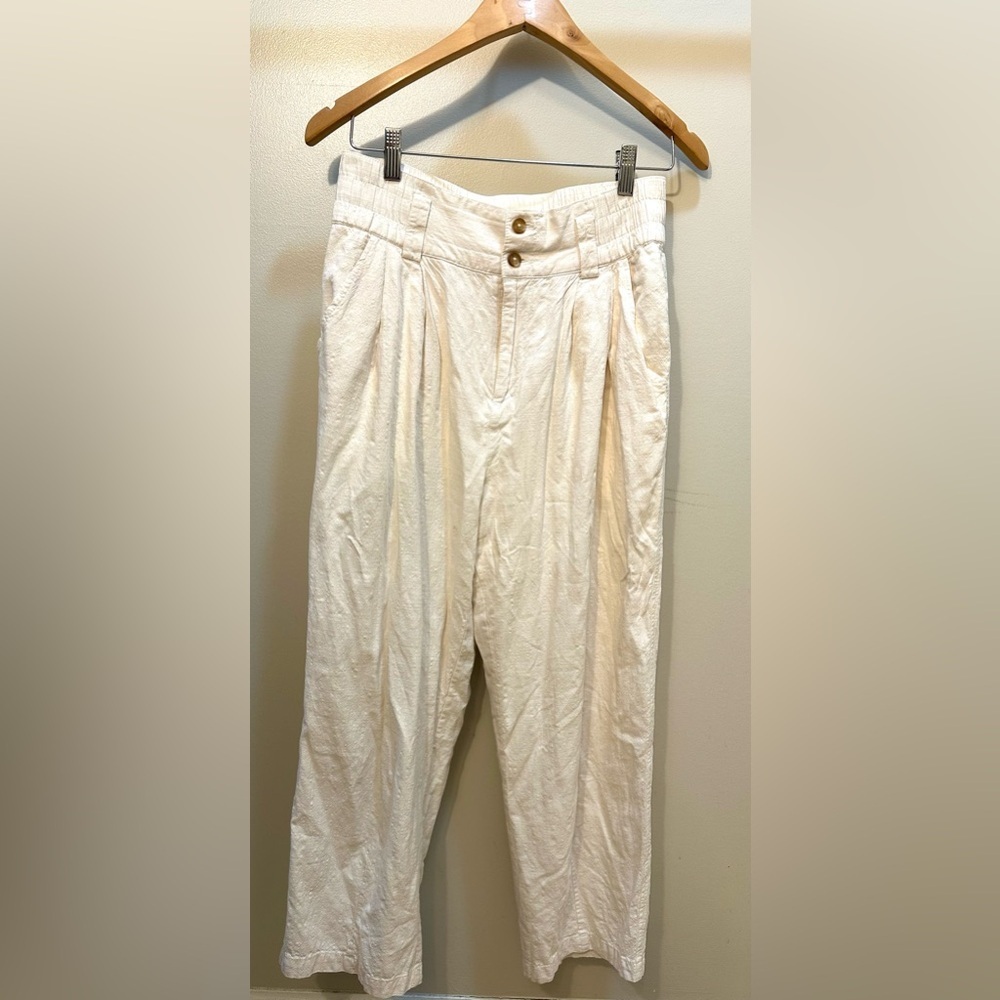 Urban Outfitters Womens M Ivory Cream Pleated Tappered Pants